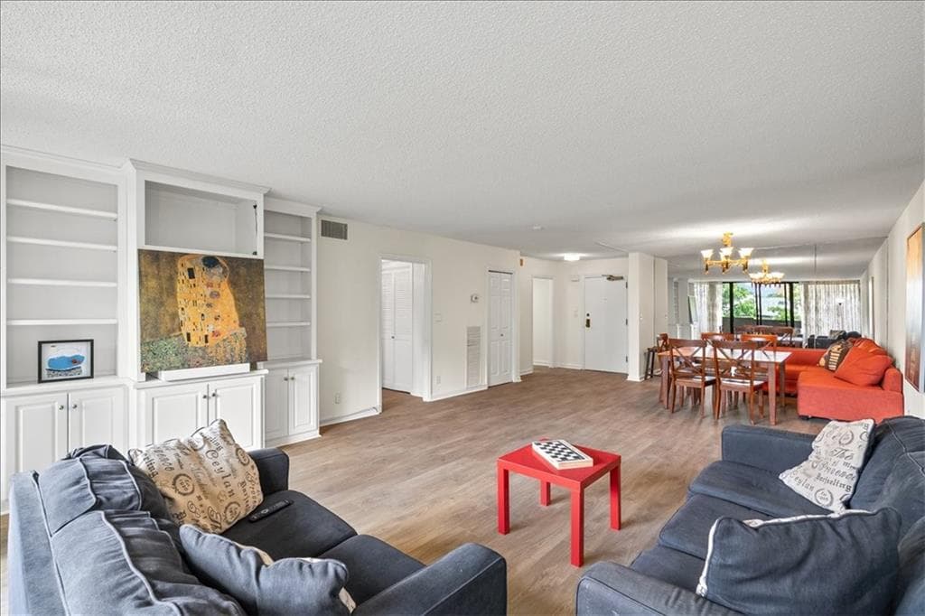 2 bedroom, 2 bathroom, 1,582 sq ft condominium for sale at 3530 Piedmont Road 7K, Atlanta, GA 30305 — photo 5