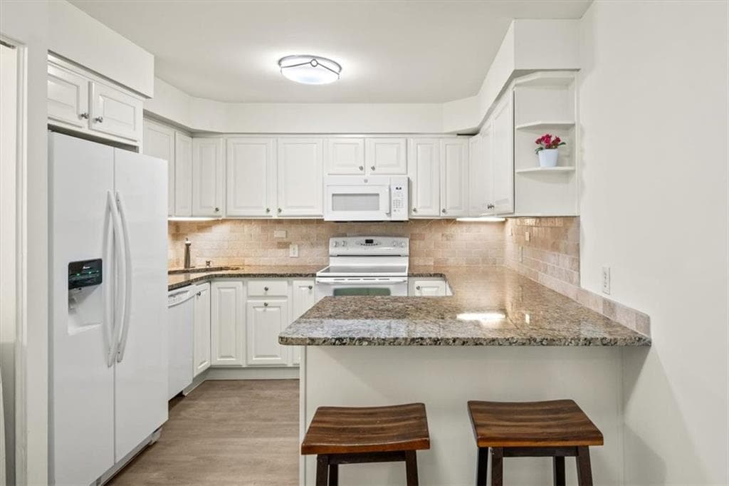 2 bedroom, 2 bathroom, 1,582 sq ft condominium for sale at 3530 Piedmont Road 7K, Atlanta, GA 30305 — photo 9