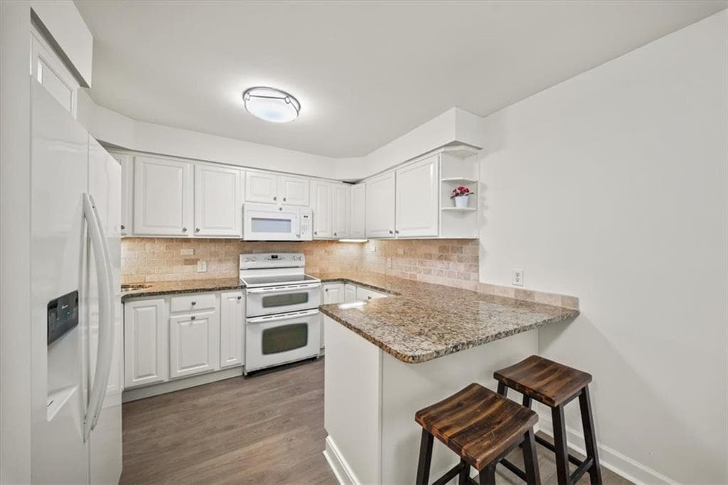 2 bedroom, 2 bathroom, 1,582 sq ft condominium for sale at 3530 Piedmont Road 7K, Atlanta, GA 30305 — photo 10