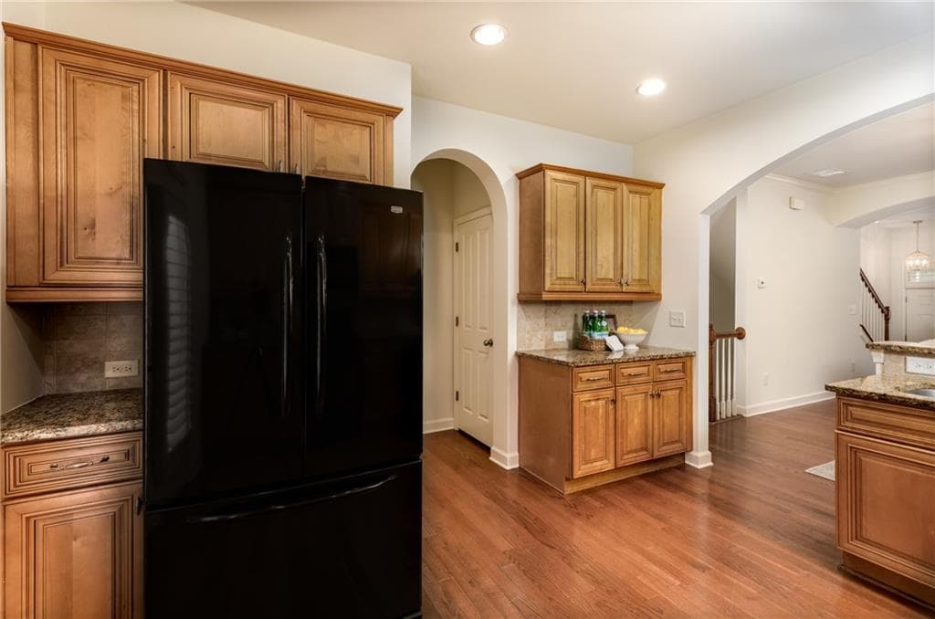 3 bedroom, 4 bathroom, 1,975 sq ft townhouse for sale at 7280 Glisten Avenue, Atlanta, GA 30328 — photo 6