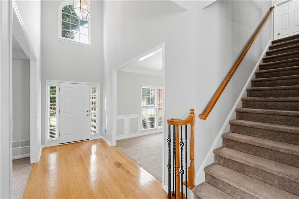 4 bedroom, 3 bathroom, 2,524 sq ft single family residence under contract at 10805 Glenhurst Pass, Johns Creek, GA 30097 — photo 7