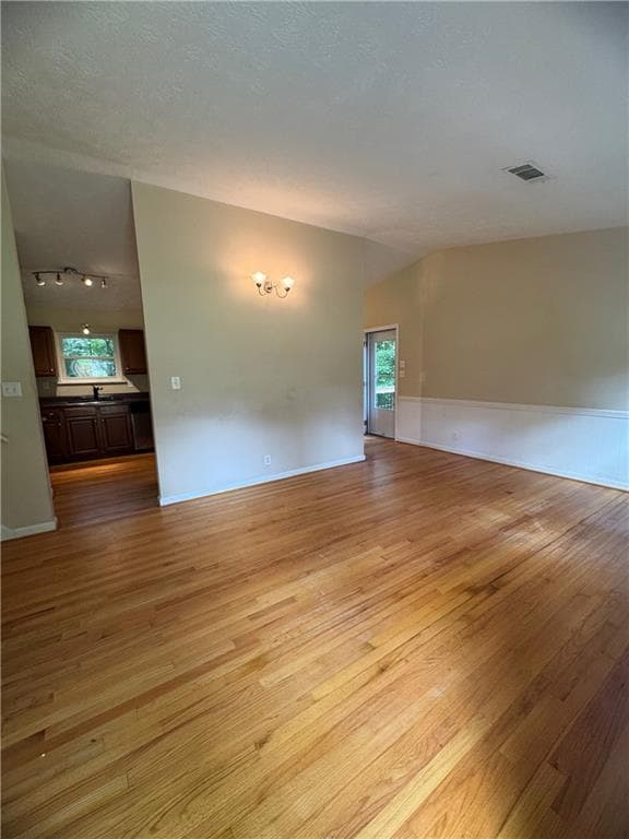 3 bedroom, 2 bathroom, 1,744 sq ft single family residence for sale at 3448 Forest Knoll Drive, Duluth, GA 30097 — photo 8