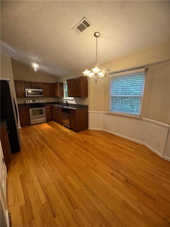3 bedroom, 2 bathroom, 1,744 sq ft single family residence for sale at 3448 Forest Knoll Drive, Duluth, GA 30097 — photo 9