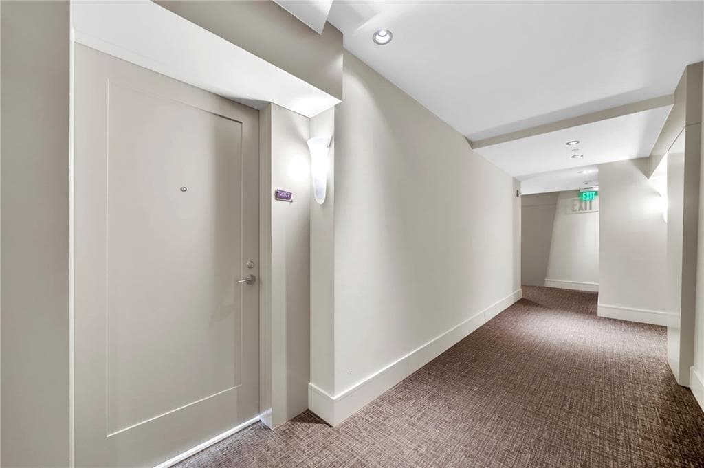 2 bedroom, 2 bathroom, 1,262 sq ft condominium for rent at 3325 Piedmont Road 2307, Atlanta, GA 30305 for $3,000 a month — photo 3