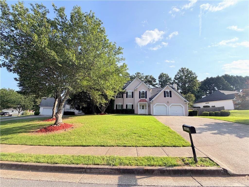 4 bedroom, 3 bathroom, 2,300 sq ft single family residence for rent at 10070 Lauren Hall Court, Alpharetta, GA 30022 for $3,000 a month — photo 1 of 16
