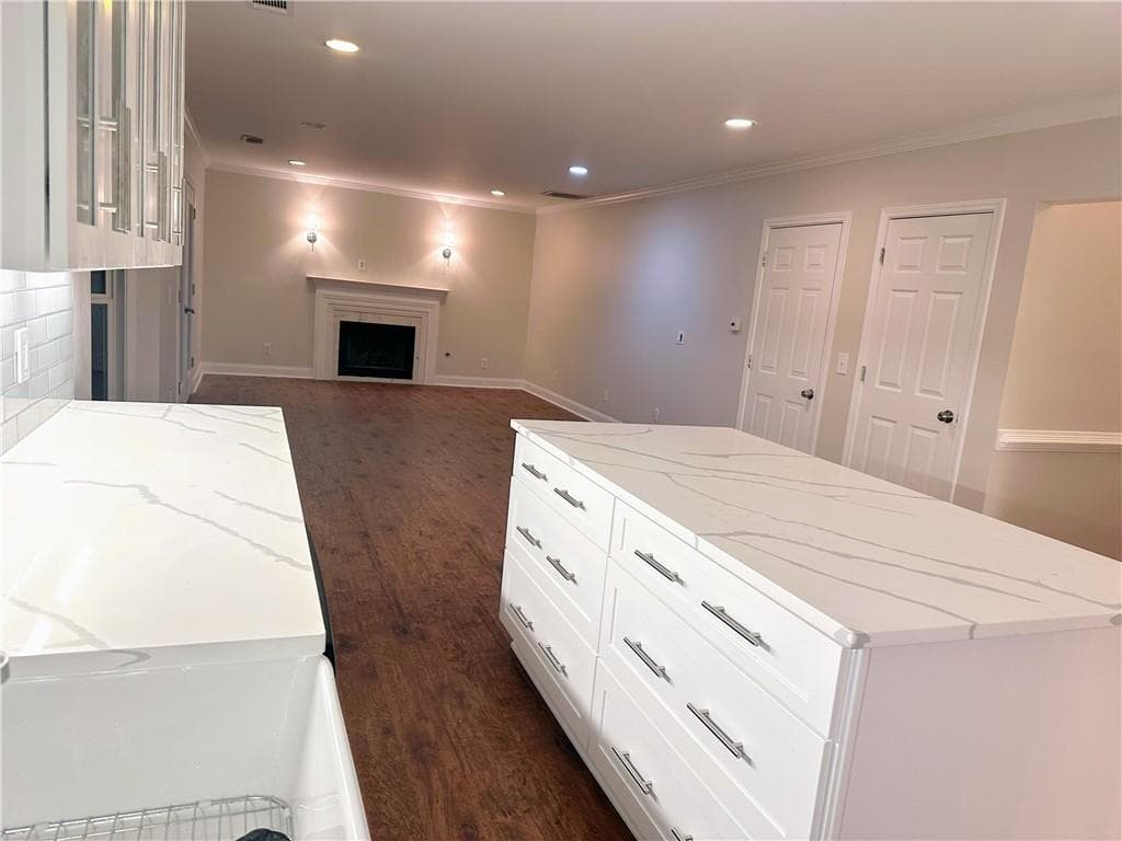 4 bedroom, 3 bathroom, 2,300 sq ft single family residence for rent at 10070 Lauren Hall Court, Alpharetta, GA 30022 for $3,000 a month — photo 6