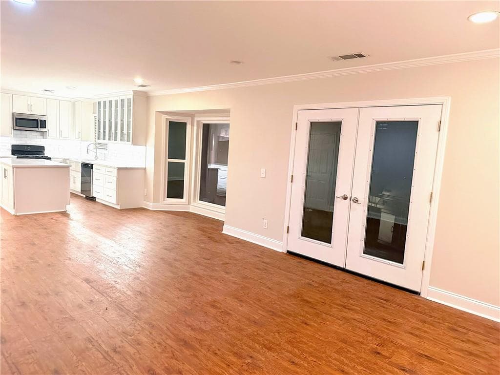 4 bedroom, 3 bathroom, 2,300 sq ft single family residence for rent at 10070 Lauren Hall Court, Alpharetta, GA 30022 for $3,000 a month — photo 7