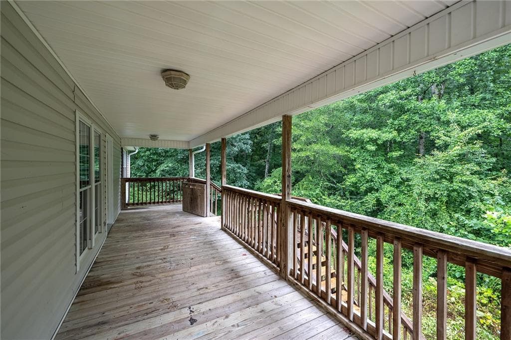 3 bedroom, 2 bathroom, 1,653 sq ft single family residence for sale at 70 Katie Lane, Carlton, GA 30627 — photo 5