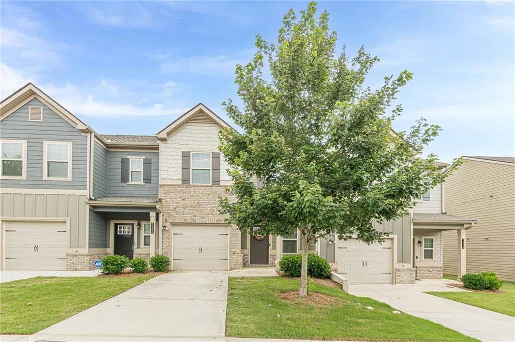 3 bedroom, 3 bathroom, 1,716 sq ft townhouse for sale at 7110 Chara Lane, Atlanta, GA 30331