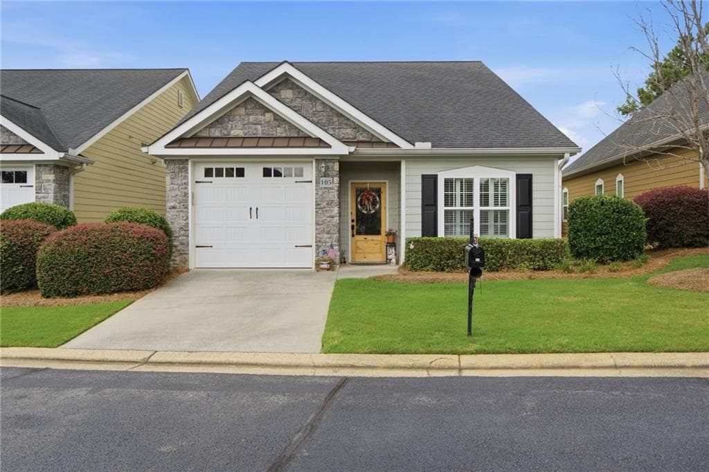 2 bedroom, 2 bathroom, 1,552 sq ft single family residence under contract at 105 Maplecrest Lane, Rome, GA 30161