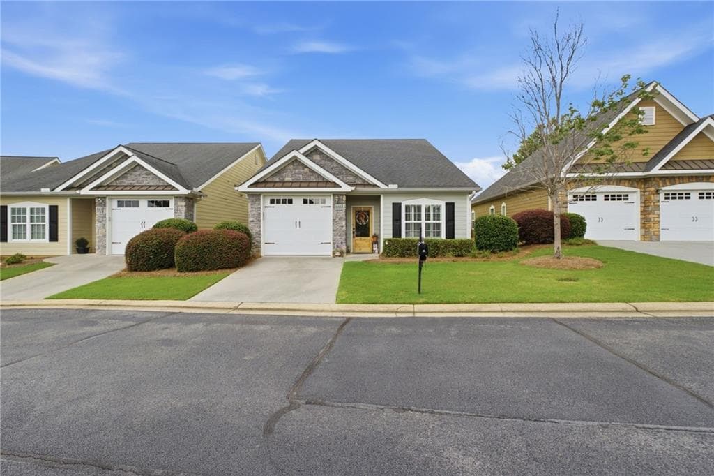 2 bedroom, 2 bathroom, 1,552 sq ft single family residence under contract at 105 Maplecrest Lane, Rome, GA 30161 — photo 2