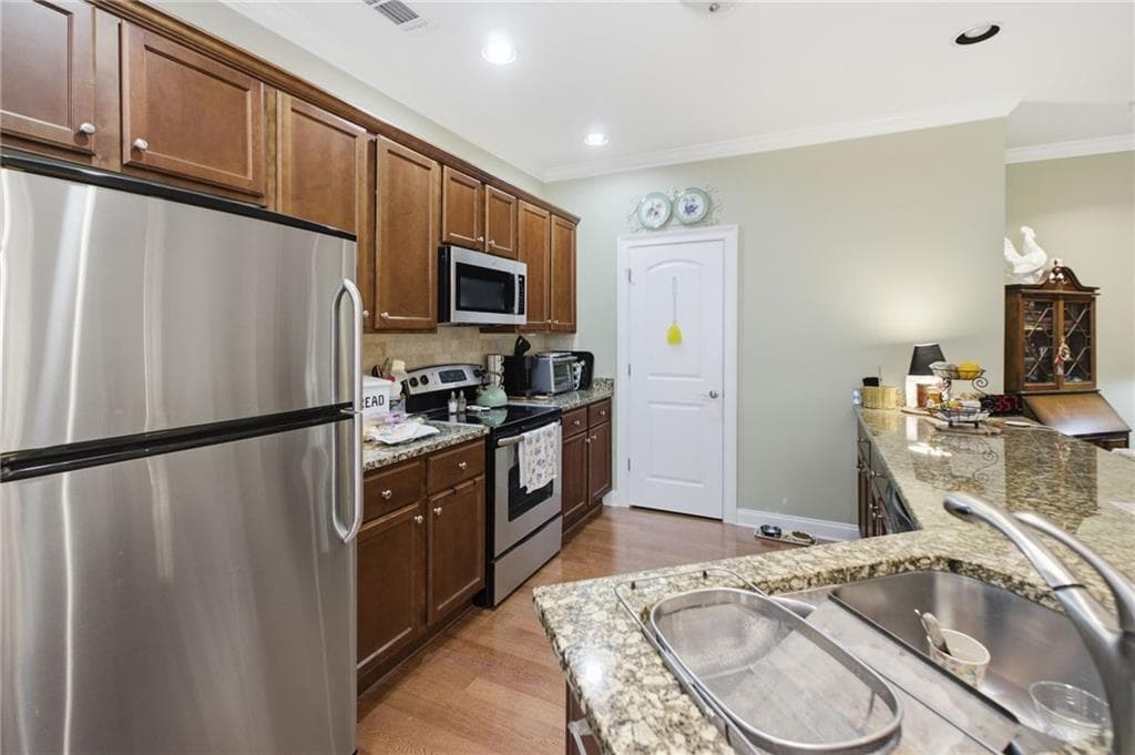 2 bedroom, 2 bathroom, 1,552 sq ft single family residence under contract at 105 Maplecrest Lane, Rome, GA 30161 — photo 7