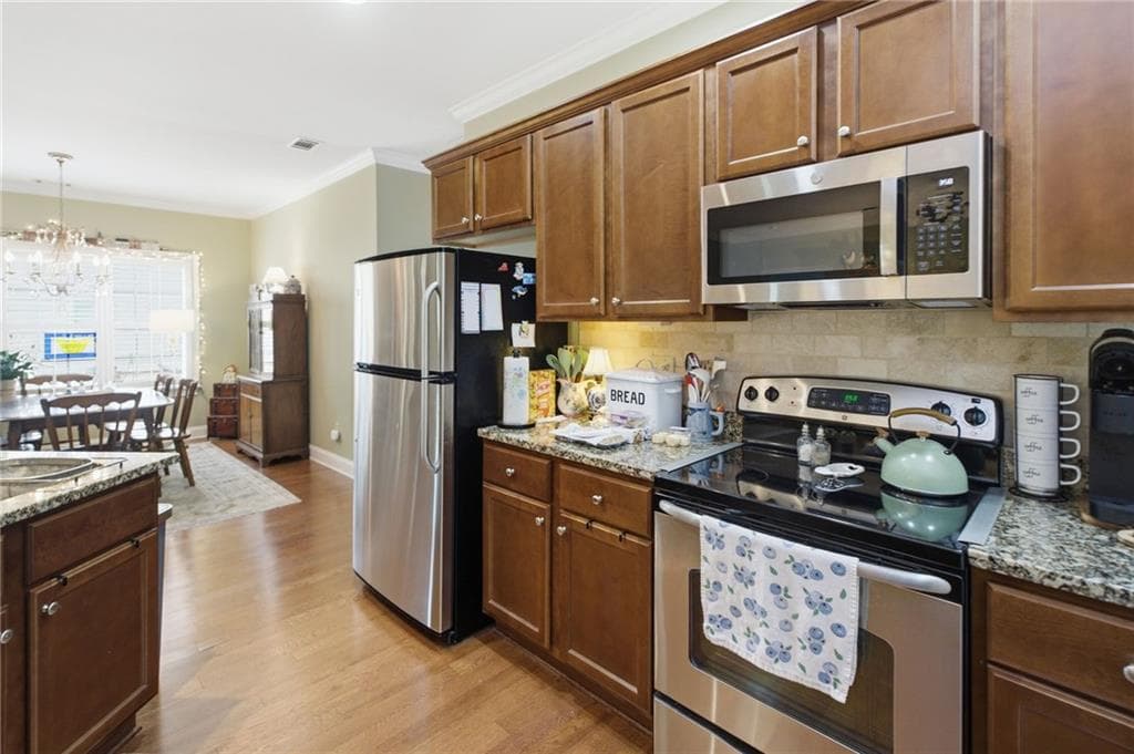 2 bedroom, 2 bathroom, 1,552 sq ft single family residence under contract at 105 Maplecrest Lane, Rome, GA 30161 — photo 10