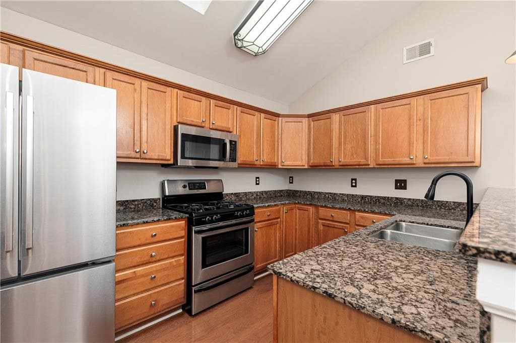 2 bedroom, 2 bathroom, 1,444 sq ft single family residence for sale at 5011 Kathryn Glen Drive, Acworth, GA 30101 — photo 9