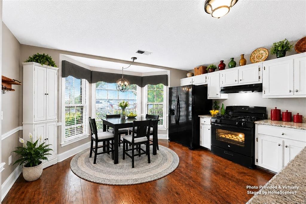2 bedroom, 3 bathroom, 1,244 sq ft condominium for sale at 284 Shaded Oaks Lane, Marietta, GA 30067 — photo 4