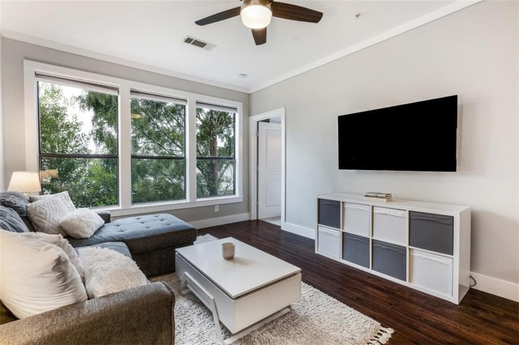 1 bedroom, 1 bathroom, 650 sq ft condominium for sale at 821 Ralph McGill Boulevard 2405, Atlanta, GA 30306 — photo 7