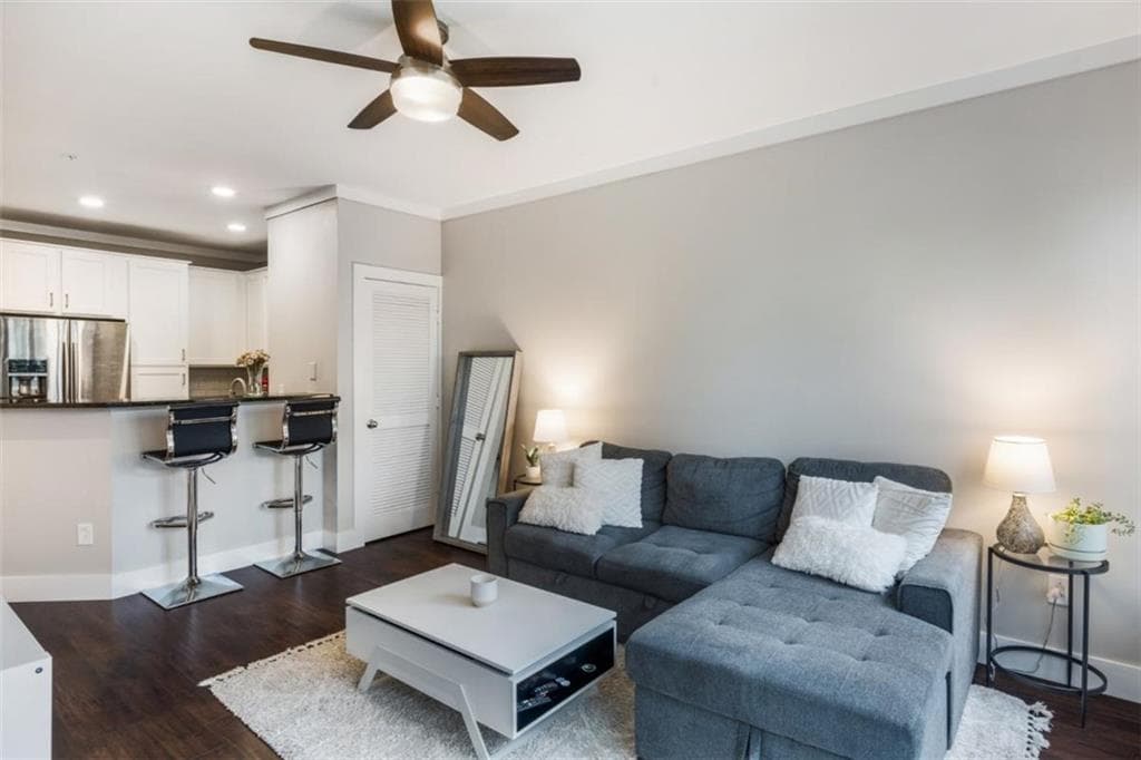1 bedroom, 1 bathroom, 650 sq ft condominium for sale at 821 Ralph McGill Boulevard 2405, Atlanta, GA 30306 — photo 8