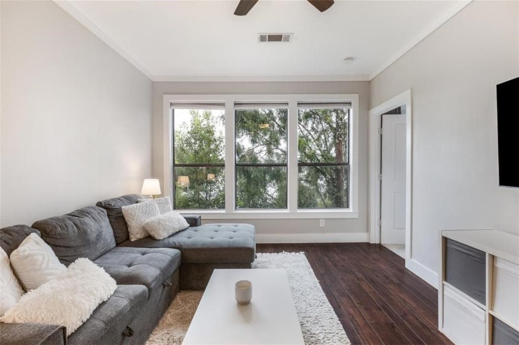 1 bedroom, 1 bathroom, 650 sq ft condominium for sale at 821 Ralph McGill Boulevard 2405, Atlanta, GA 30306 — photo 10