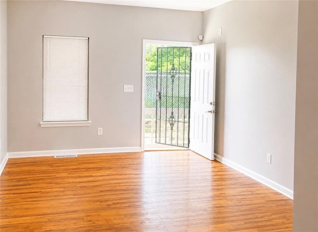 duplex under contract at 308 Anderson Avenue, Atlanta, GA 30314 — photo 6