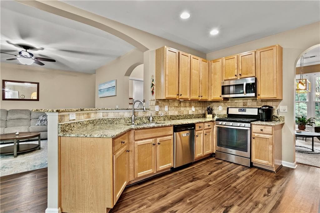 4 bedroom, 3 bathroom, 2,745 sq ft single family residence for sale at 4229 Sheffield Court, Kennesaw, GA 30144 — photo 9