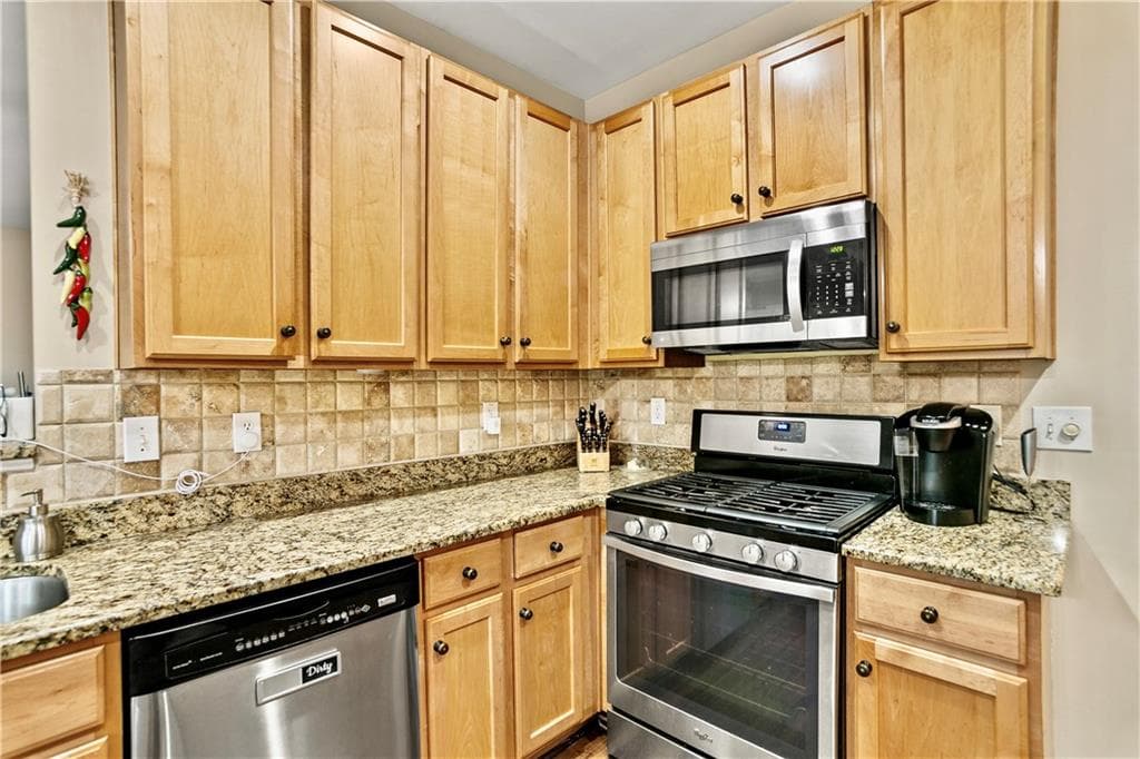 4 bedroom, 3 bathroom, 2,745 sq ft single family residence for sale at 4229 Sheffield Court, Kennesaw, GA 30144 — photo 10