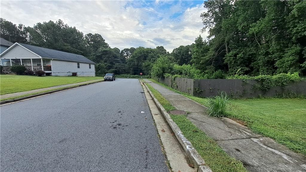 single family residence for sale at 1989 Thomasville Estate Drive, Atlanta, GA 30315 — photo 4