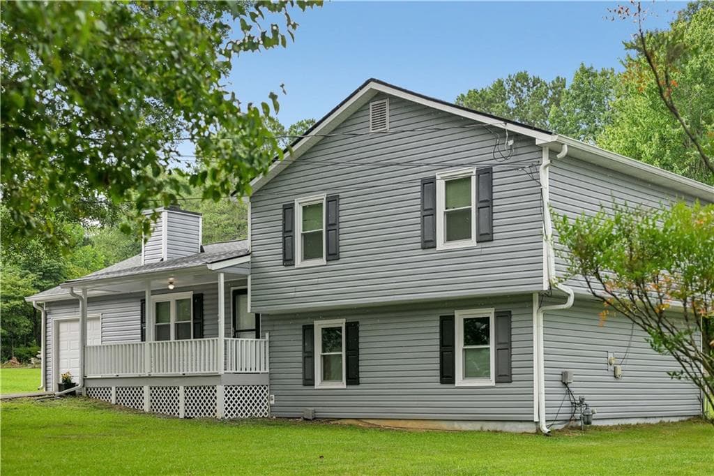 3 bedroom, 3 bathroom, 1,736 sq ft single family residence for sale at 2051 Sunsweet Court, Lawrenceville, GA 30043