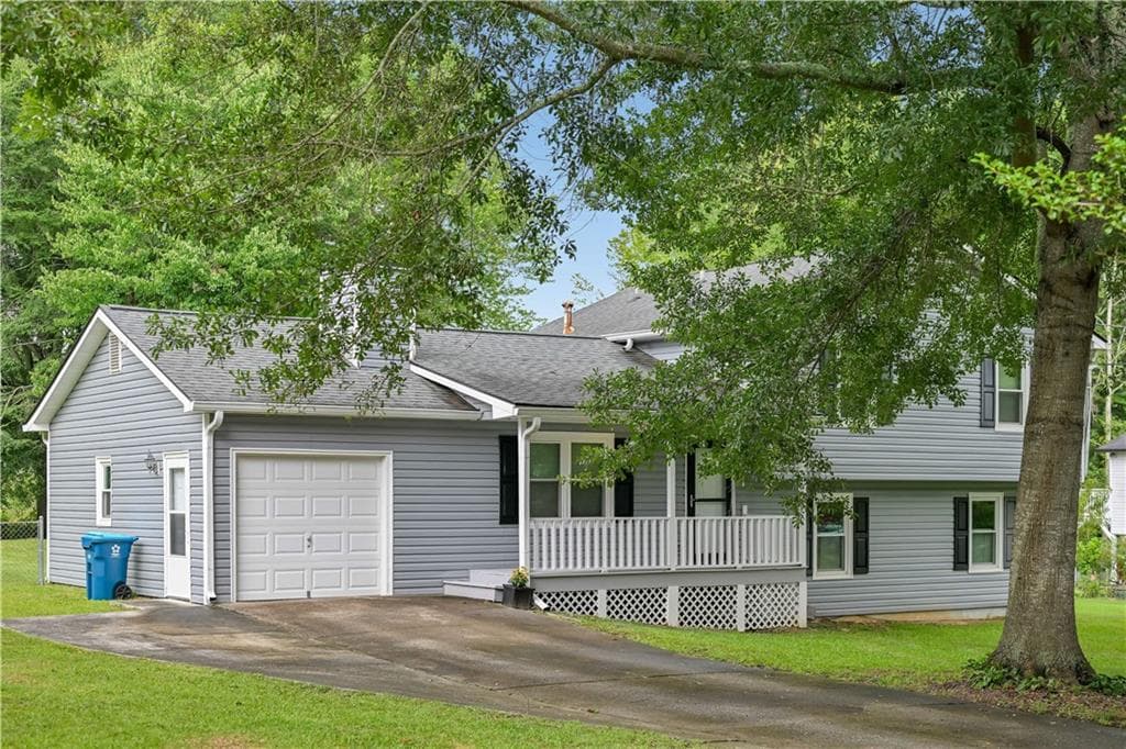 3 bedroom, 3 bathroom, 1,736 sq ft single family residence for sale at 2051 Sunsweet Court, Lawrenceville, GA 30043 — photo 3