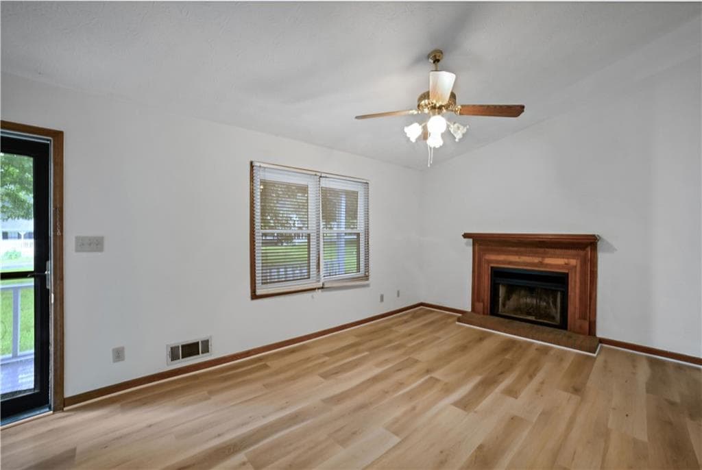 3 bedroom, 3 bathroom, 1,736 sq ft single family residence for sale at 2051 Sunsweet Court, Lawrenceville, GA 30043 — photo 5