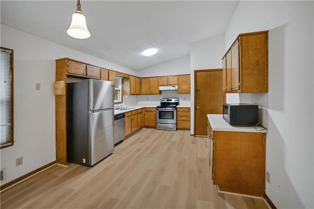3 bedroom, 3 bathroom, 1,736 sq ft single family residence for sale at 2051 Sunsweet Court, Lawrenceville, GA 30043 — photo 10