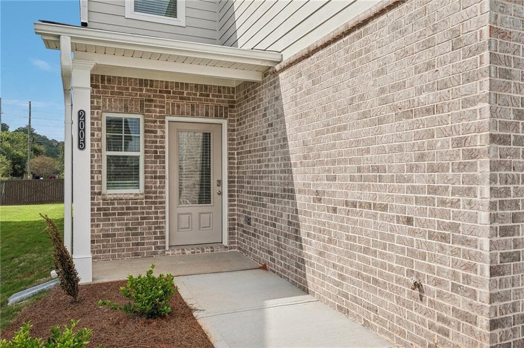 4 bedroom, 3 bathroom, 2,129 sq ft single family residence for sale at 104 Vickers Point Drive, Fairburn, GA 30213 — photo 2