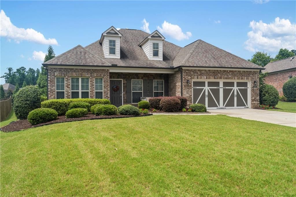 3 bedroom, 3 bathroom, 2,533 sq ft single family residence for sale at 4725 Amble Trace, Cumming, GA 30040