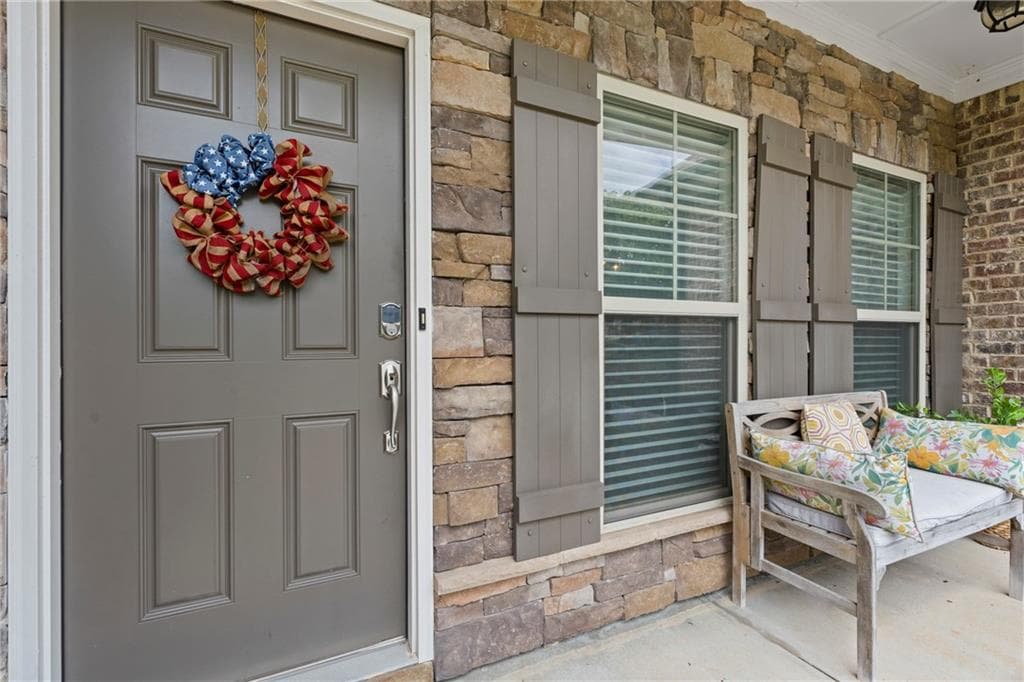 3 bedroom, 3 bathroom, 2,533 sq ft single family residence for sale at 4725 Amble Trace, Cumming, GA 30040 — photo 2