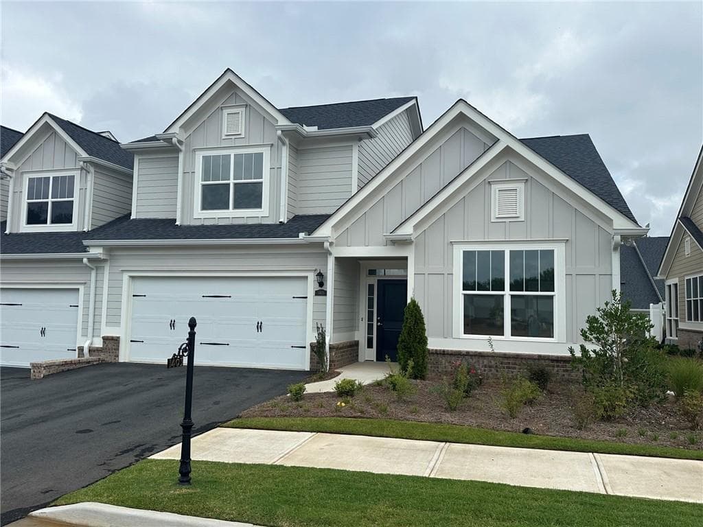 3 bedroom, 3 bathroom, 2,743 sq ft condominium for sale at 1403 Bonica Crossing 1403, Cumming, GA 30040