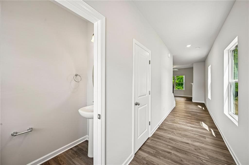 3 bedroom, 3 bathroom, 1,853 sq ft single family residence for sale at 105 Vickers Point Drive, Fairburn, GA 30213 — photo 3