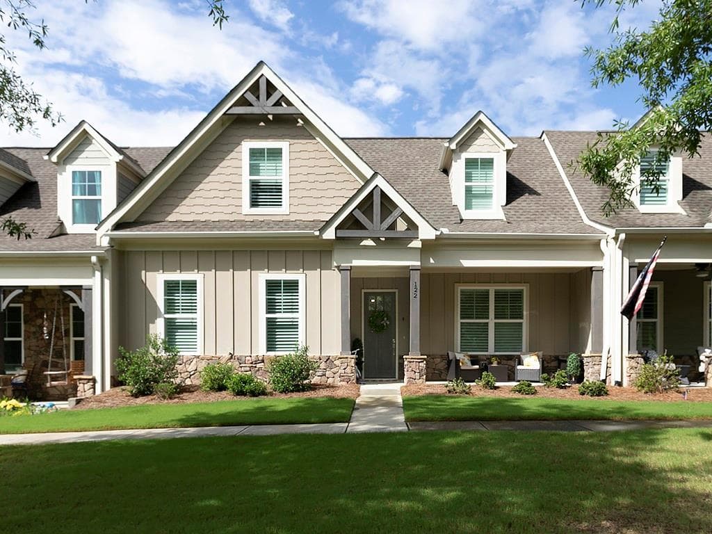 3 bedroom, 3 bathroom, 2,409 sq ft home for sale at 122 Arrowridge, Waleska, GA