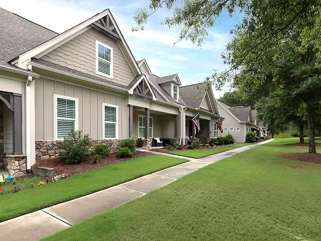 3 bedroom, 3 bathroom, 2,409 sq ft townhouse for sale at 122 Arrowridge, Waleska, GA 30183 — photo 2