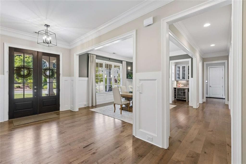 6 bedroom, 5 bathroom, 6,319 sq ft single family residence for sale at 1060 Kent Court, Milton, GA 30004 — photo 6