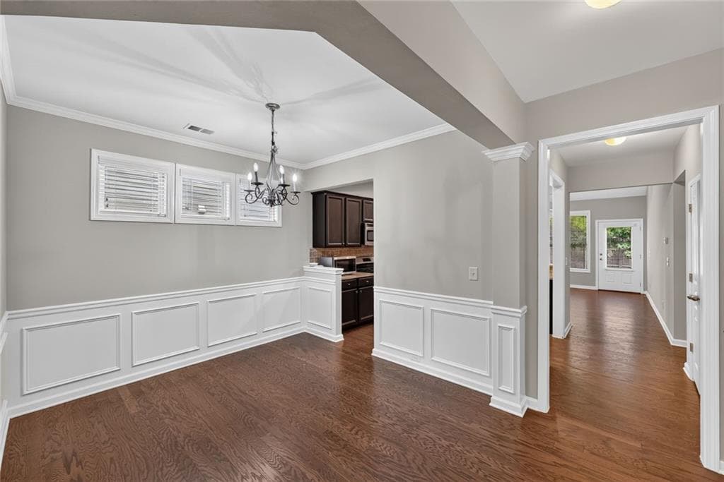 4 bedroom, 3 bathroom, 2,110 sq ft single family residence for sale at 369 Privet Circle, Suwanee, GA 30024 — photo 3