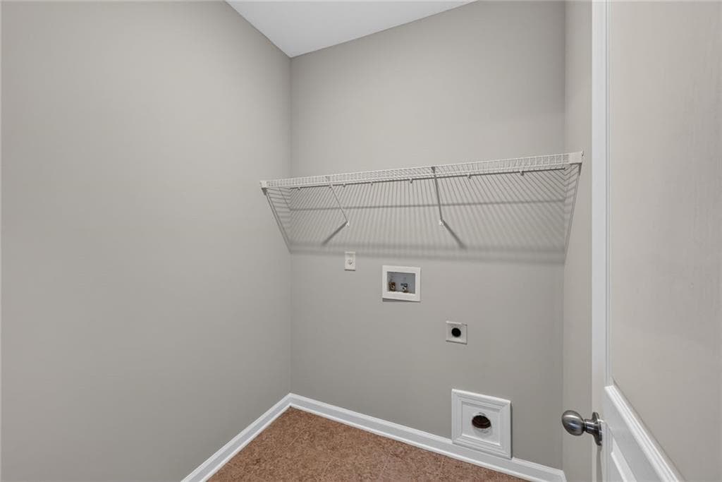 4 bedroom, 3 bathroom, 2,110 sq ft single family residence for sale at 369 Privet Circle, Suwanee, GA 30024 — photo 7