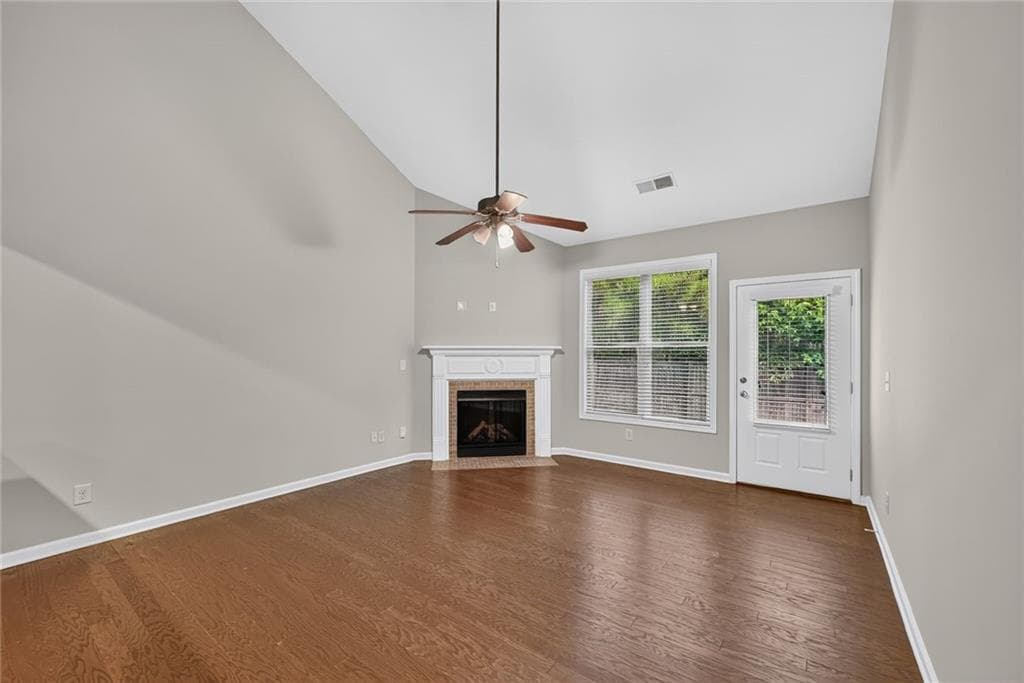 4 bedroom, 3 bathroom, 2,110 sq ft single family residence for sale at 369 Privet Circle, Suwanee, GA 30024 — photo 10