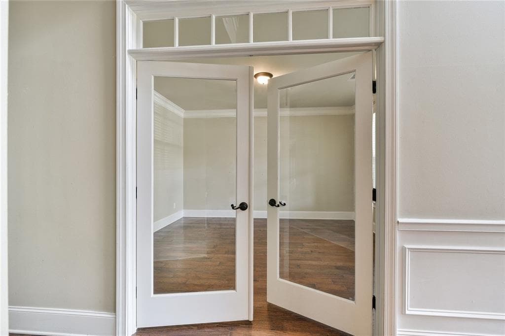 7 bedroom, 6 bathroom, 4,920 sq ft single family residence for rent at 4530 Fernbrook Place, Cumming, GA 30040 for $3,400 a month — photo 2