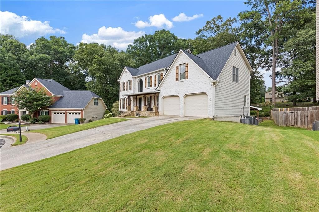 4 bedroom, 3 bathroom, 4,238 sq ft single family residence for sale at 3237 Blackstone Run, Lawrenceville, GA 30043 — photo 2