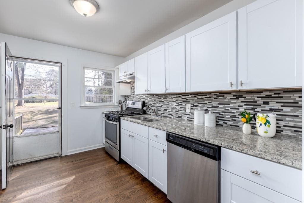 3 bedroom, 2 bathroom, 1,406 sq ft single family residence under contract at 282 Willis Mill Road, Atlanta, GA 30311 — photo 6