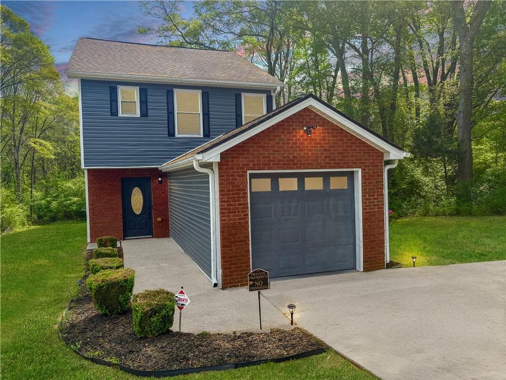 1640 Riverchase Circle