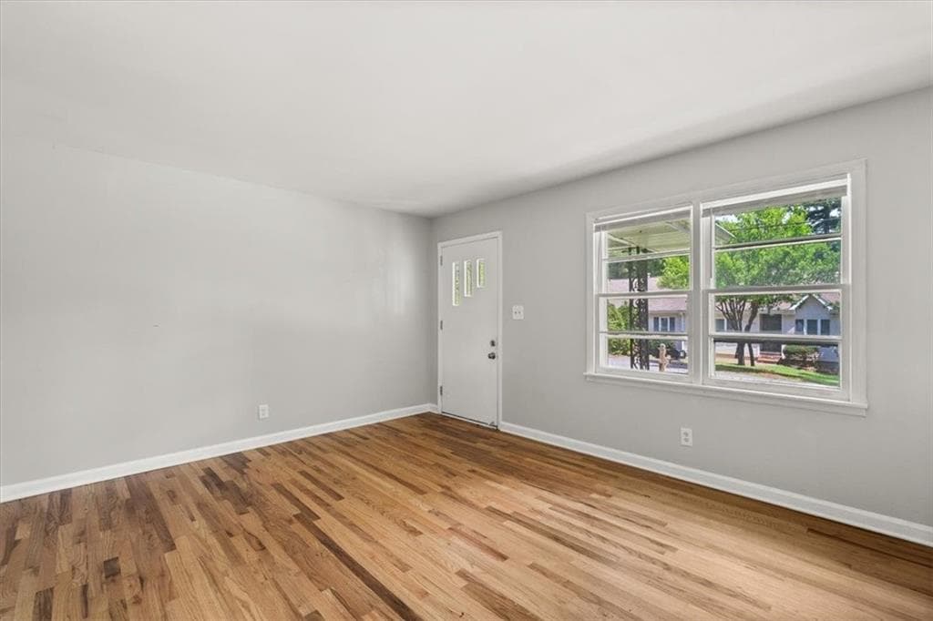 2 bedroom, 1 bathroom, 864 sq ft duplex for rent at 190 Opal Drive, Roswell, GA 30075 for $1,445 a month — photo 3