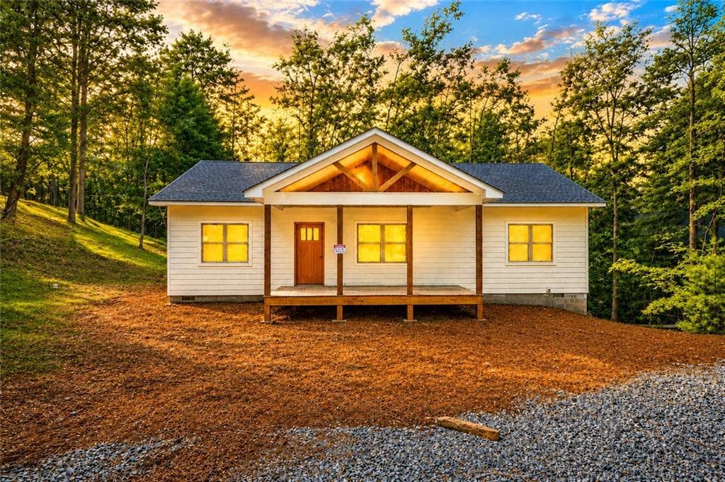 3 bedroom, 2 bathroom, 1,248 sq ft single family residence sold at 209 Pinecrest Court, Ellijay, GA 30540
