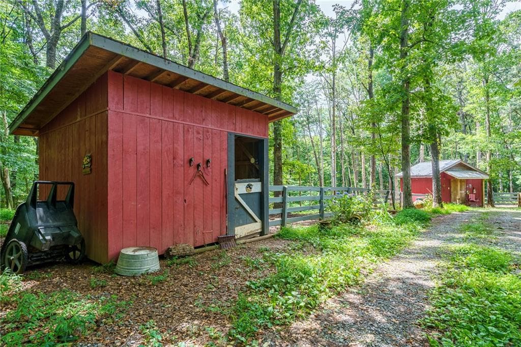 1 bedroom, 1 bathroom, 512 sq ft single family residence for sale at 237 Rusty Lady Lane, Ellijay, GA 30536 — photo 8