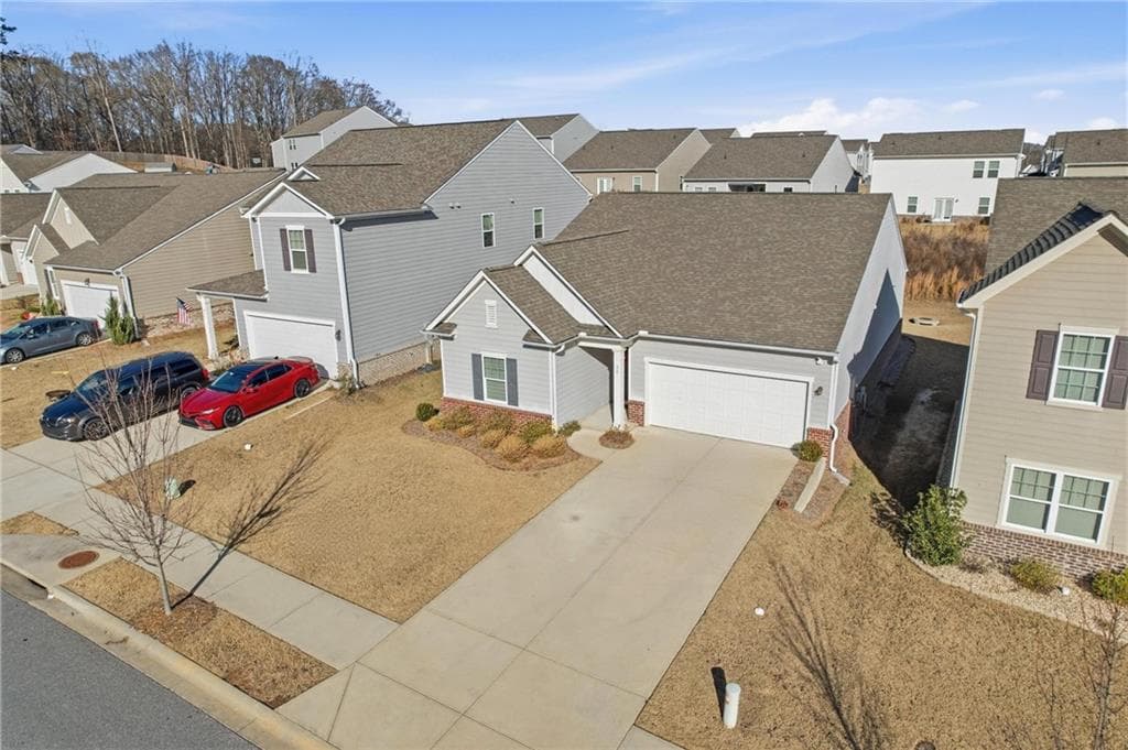 3 bedroom, 2 bathroom, 1,821 sq ft single family residence for sale at 71 Carnaby Street, Winder, GA 30680 — photo 3