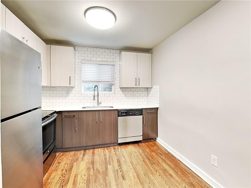 1 bedroom, 1 bathroom, 800 sq ft apartment for rent at 880 N Highland Avenue B3, Atlanta, GA 30306 for $1,625 a month — photo 4